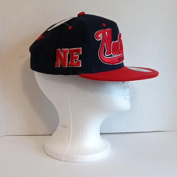 New England Snap Back Cap 🧢 - Picture 3 of 17